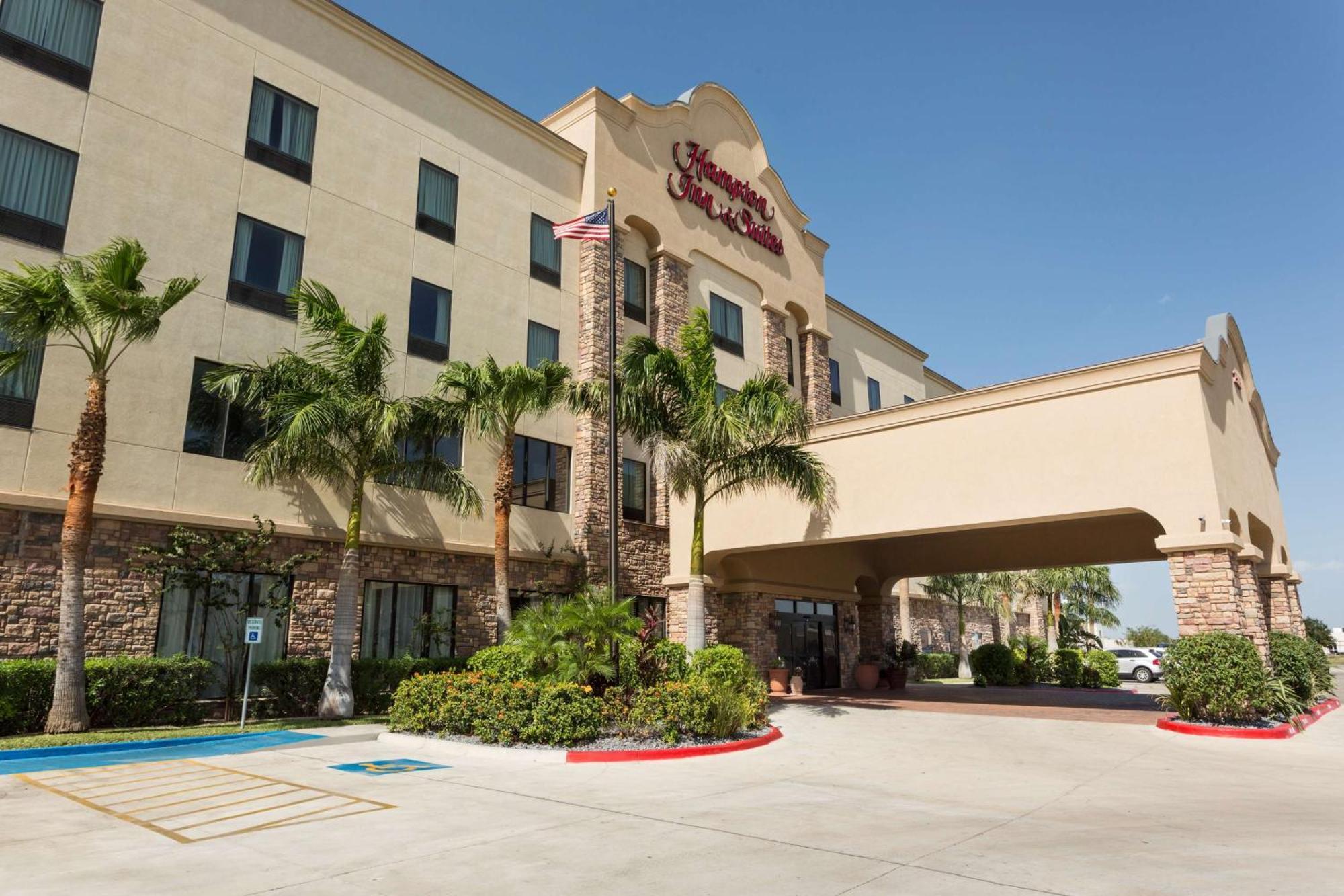 Hampton Inn & Suites Mission Exterior photo